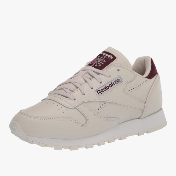 Reebok women’s class is leather sneaker in alabaster/maroon/chalk size 6 - Picture 3 of 8